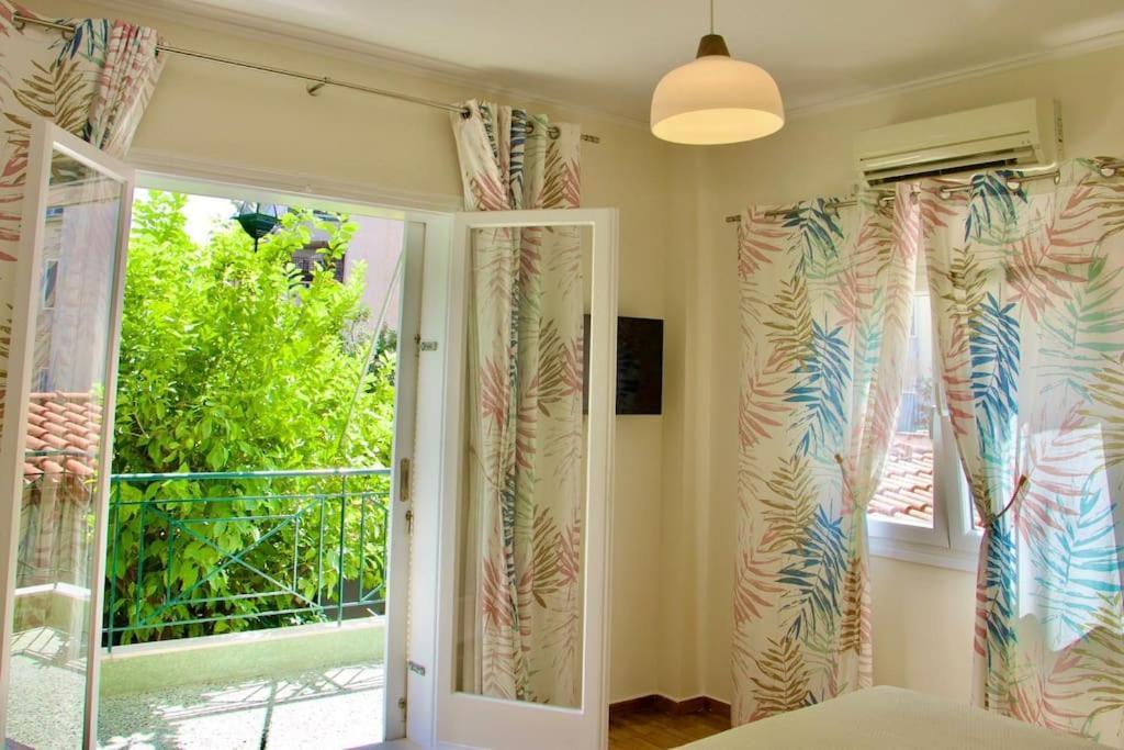 Glyfada Path Of Poets Apartment Athens Ngoại thất bức ảnh