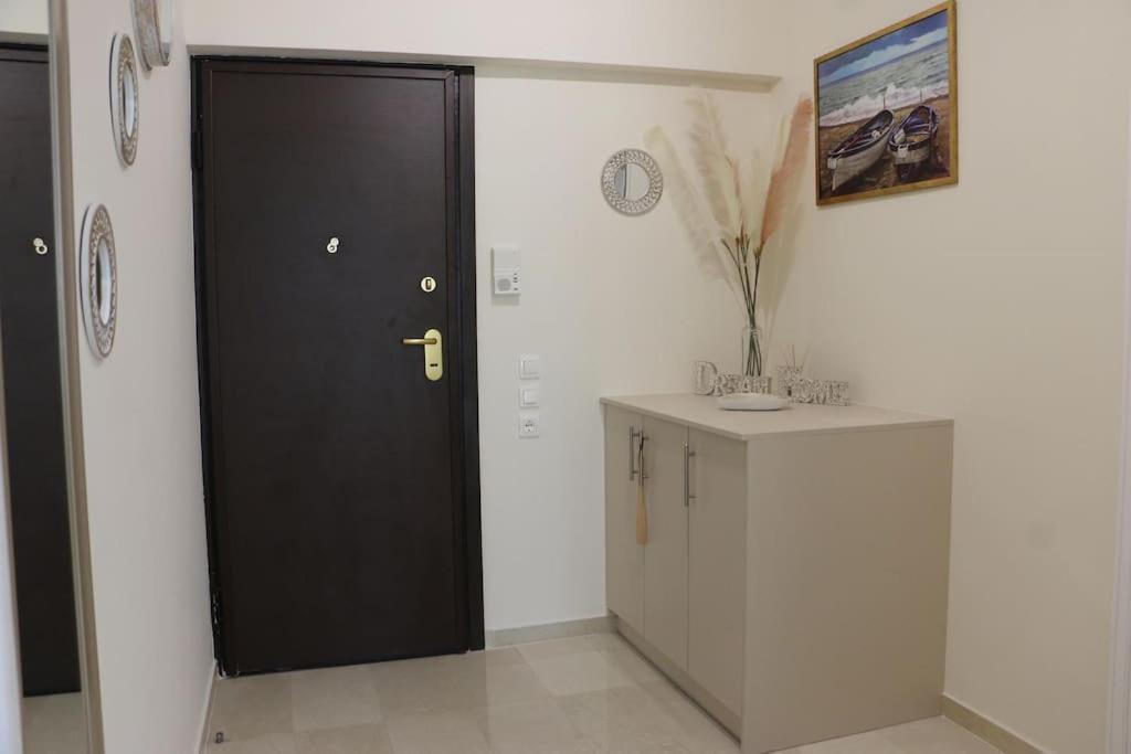 Glyfada Path Of Poets Apartment Athens Ngoại thất bức ảnh