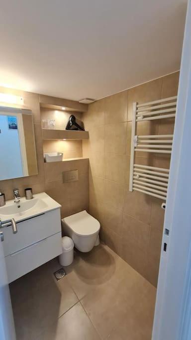 Glyfada Path Of Poets Apartment Athens Ngoại thất bức ảnh